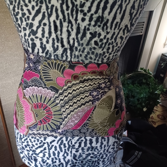 Swimming top - Picture 2 of 3